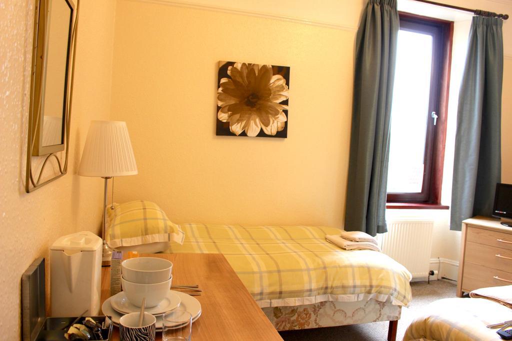 Bonaccord Guest House แอเบอร์ดีน ภายนอก รูปภาพ